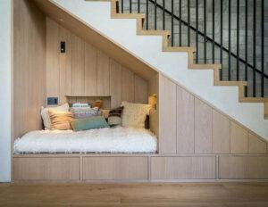 vật dụng decor để gầm cầu thang