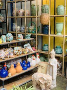 lọ trang trí bằng gốm sứ